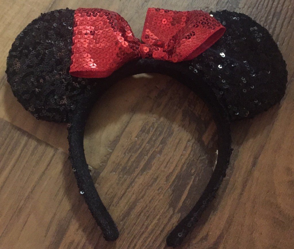 minnie ears - The Enclave Suites